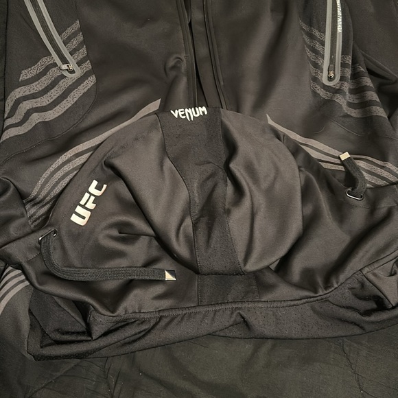 UFC Mens XL Venum zip Hoodie-Justin Gaethje - Picture 9 of 12